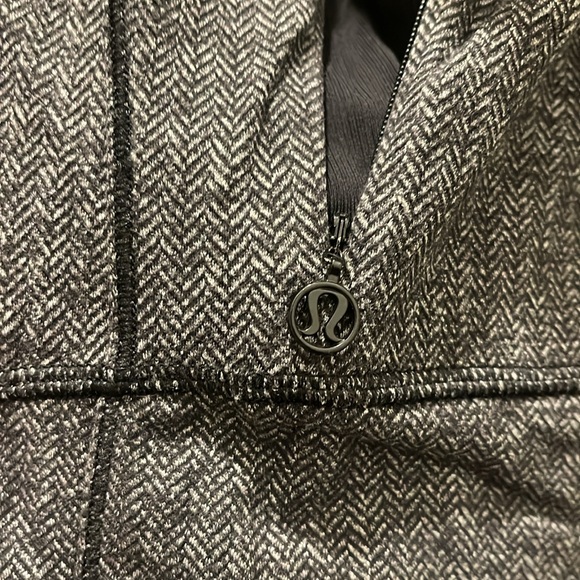 Lululemon 1/2 Zip - Picture 8 of 16